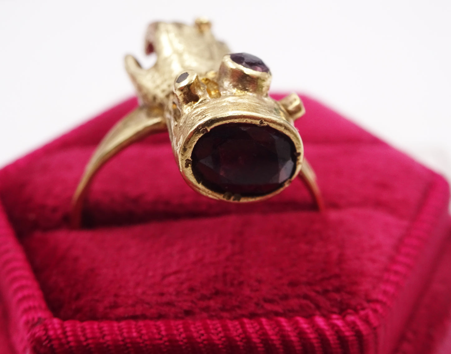 9ct Gold Diamond and Garnet Hand Ring